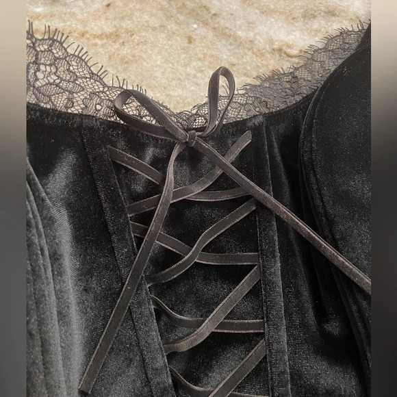 Victoria’s Secret Dream Angels Black Velvet Corset Top size Large - Picture 5 of 8